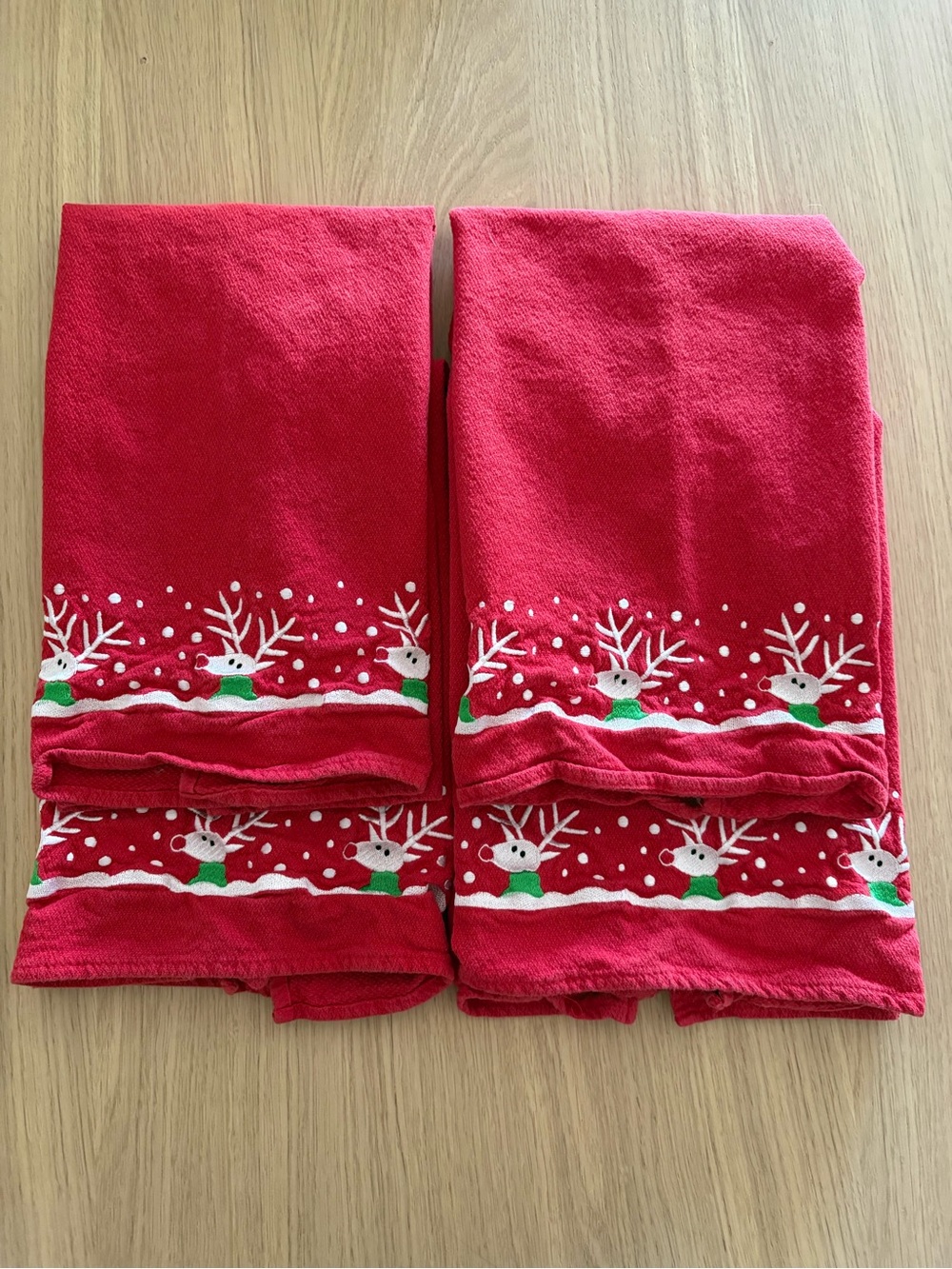 Crate & Barrel Red Reindeer Holiday Kitchen Towels Set of 4